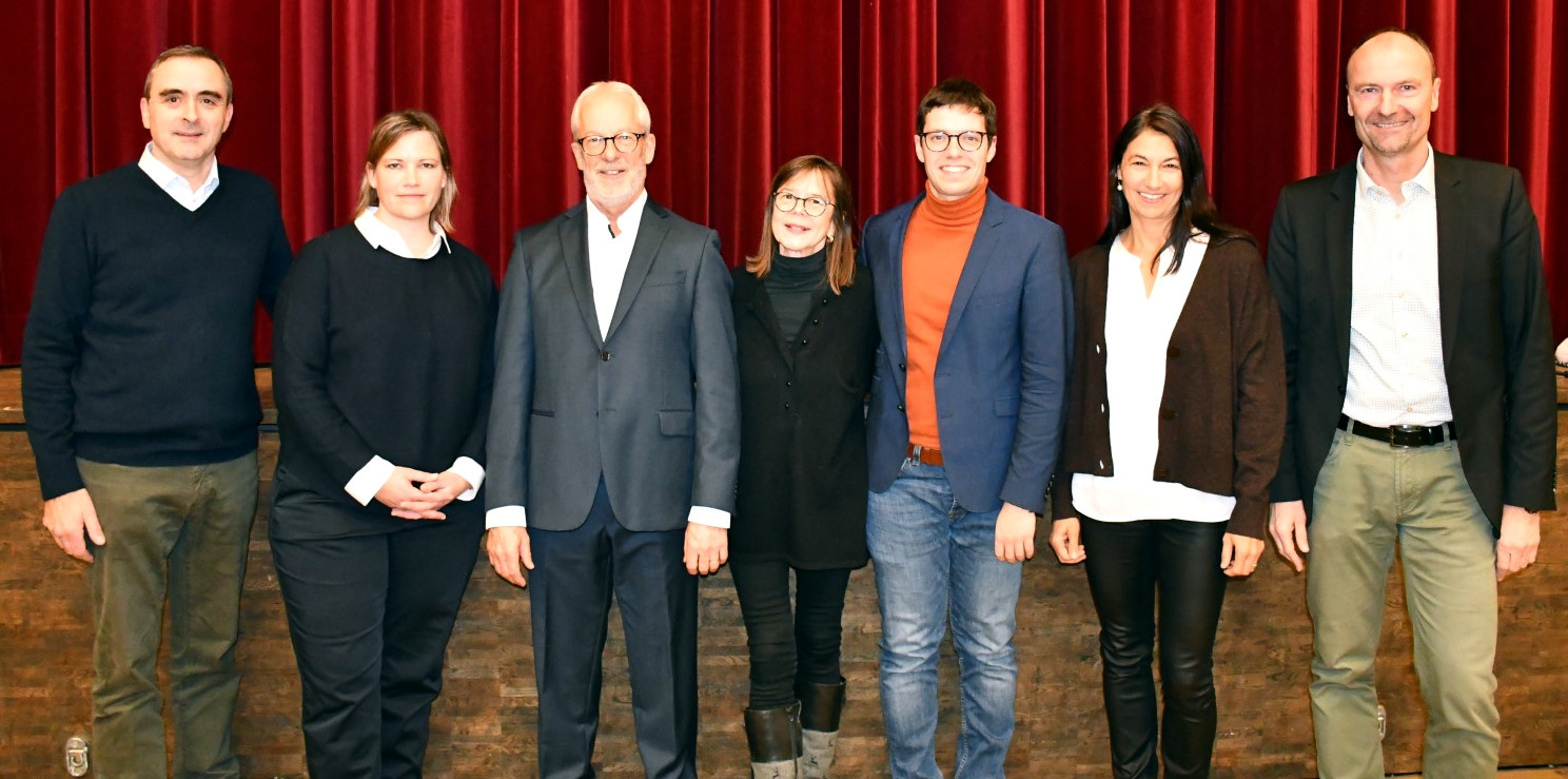 von links nach rechts: Marco Vanetta, Nicole Doppler, Ruedi Fornaro, Christine Erni, Fabian Kraxner, Esther Nievergelt, Rolf Schilliger (Quelle: Dominik Stierli)